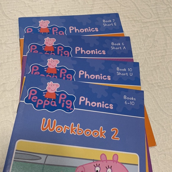 Peppa Pig Phonics Books - Incomplete, Like-New - Picture 4 of 11